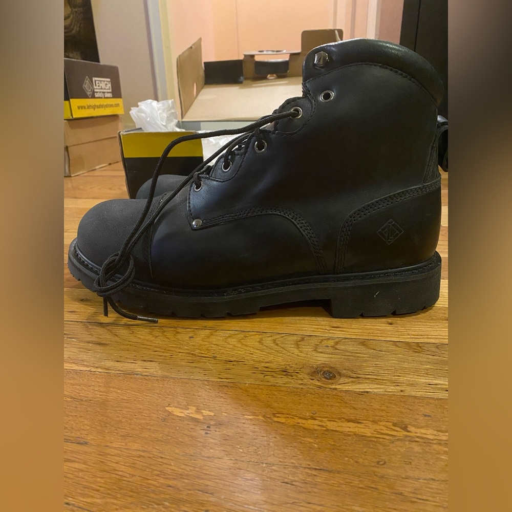 LEHIGH Safety Shoes 6" Insulated Men’s 13 W work boot - Picture 2 of 12